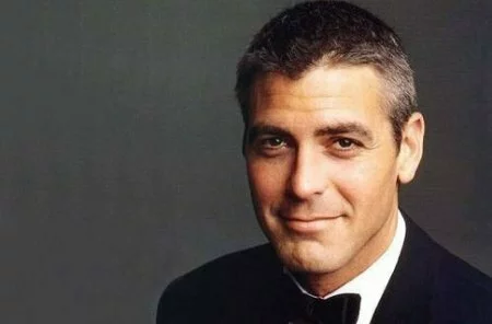 Джорджа Клуни спросят в суде об оргиях Берлускони