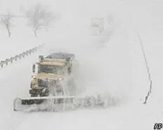 Снегопады в США привели к смерти 3-х человек