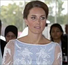 Ирландская газета перепечатала скандальные фото жены принца Уильяма